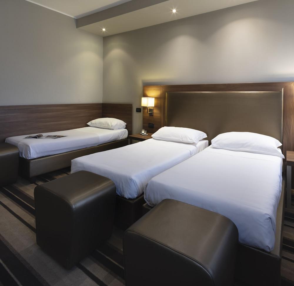Smart Hotel Holiday Mestre Eksteriør bilde