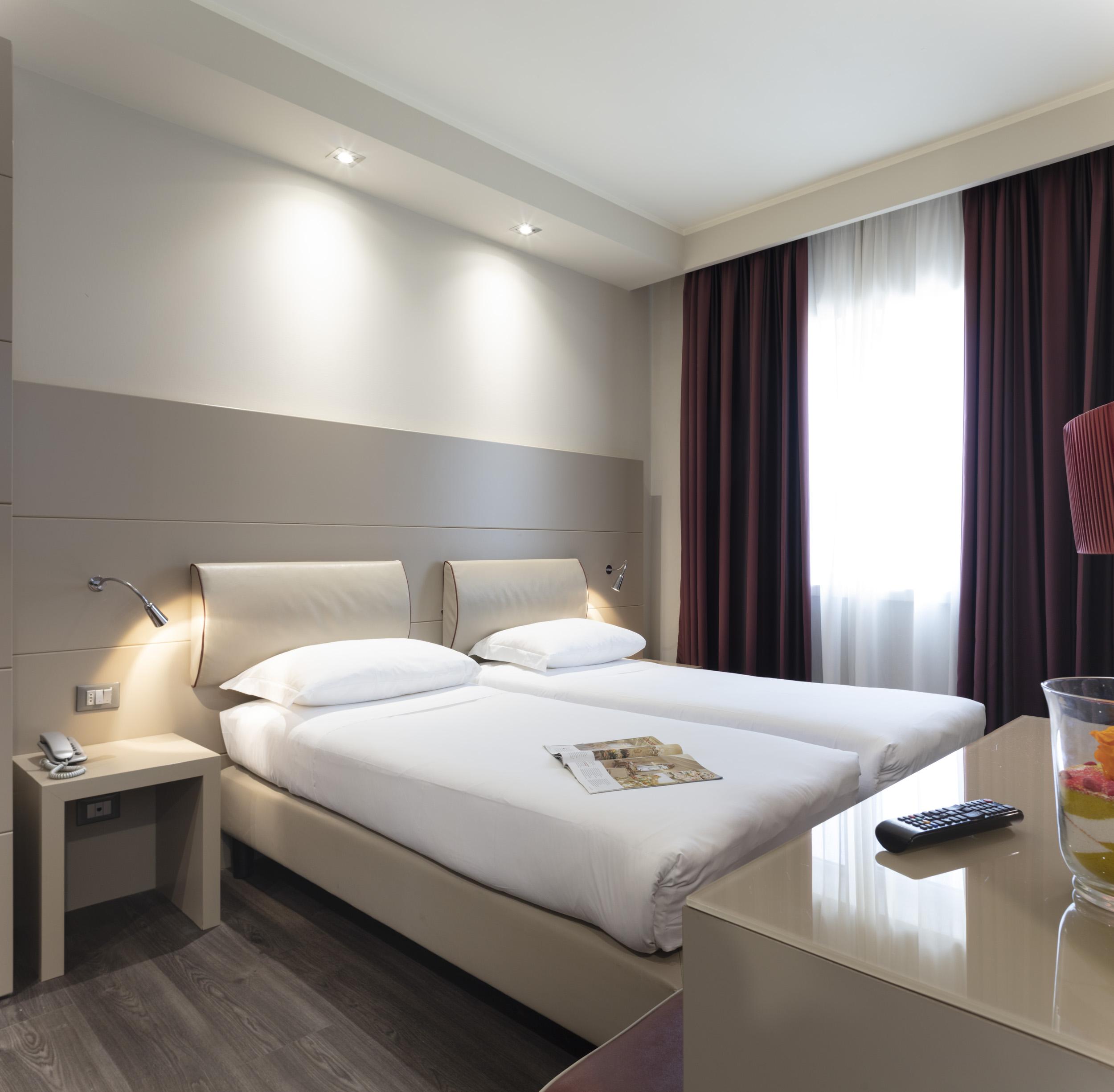 Smart Hotel Holiday Mestre Eksteriør bilde