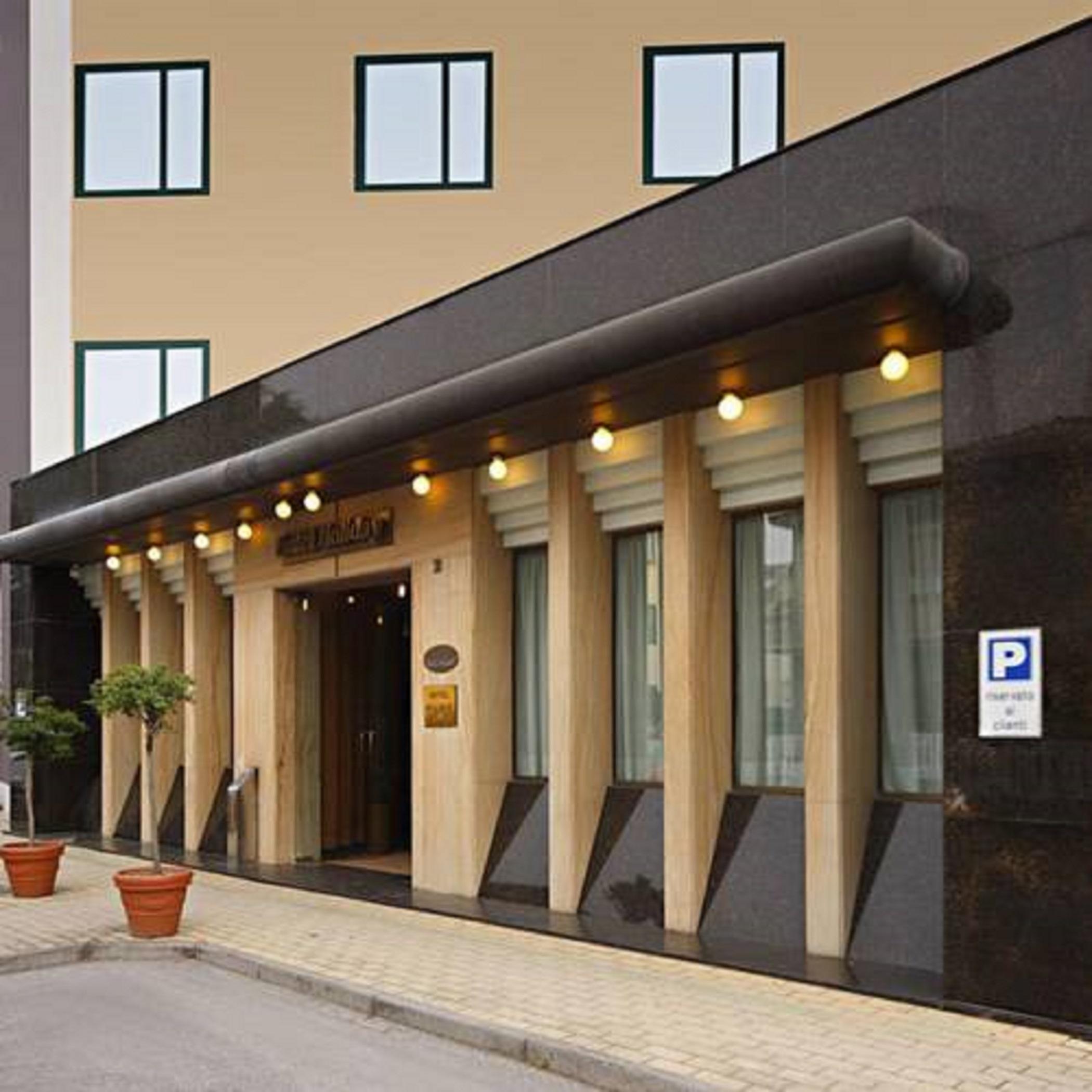 Smart Hotel Holiday Mestre Eksteriør bilde