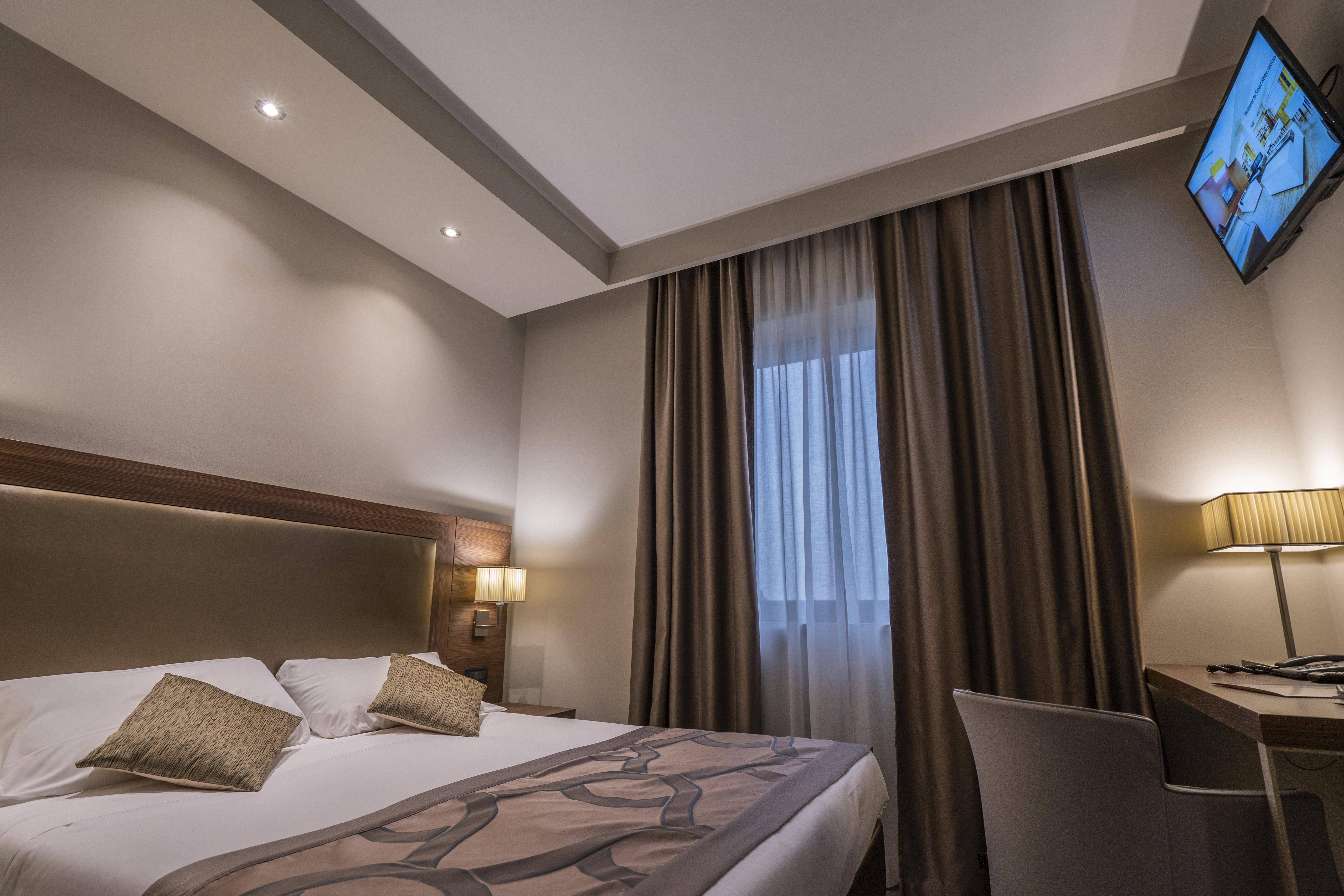 Smart Hotel Holiday Mestre Eksteriør bilde