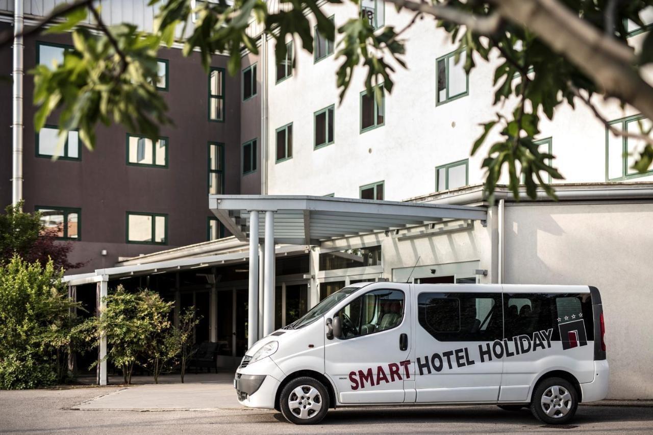 Smart Hotel Holiday Mestre Eksteriør bilde
