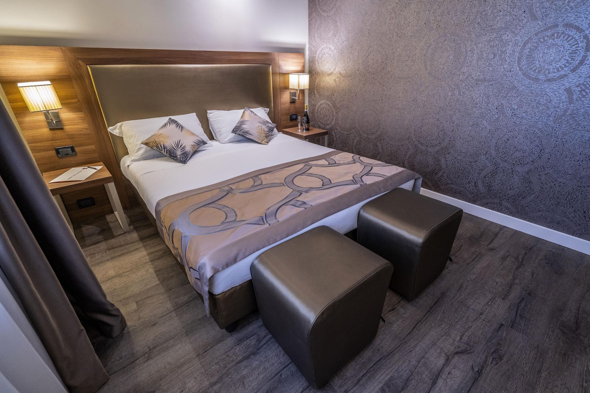 Smart Hotel Holiday Mestre Eksteriør bilde