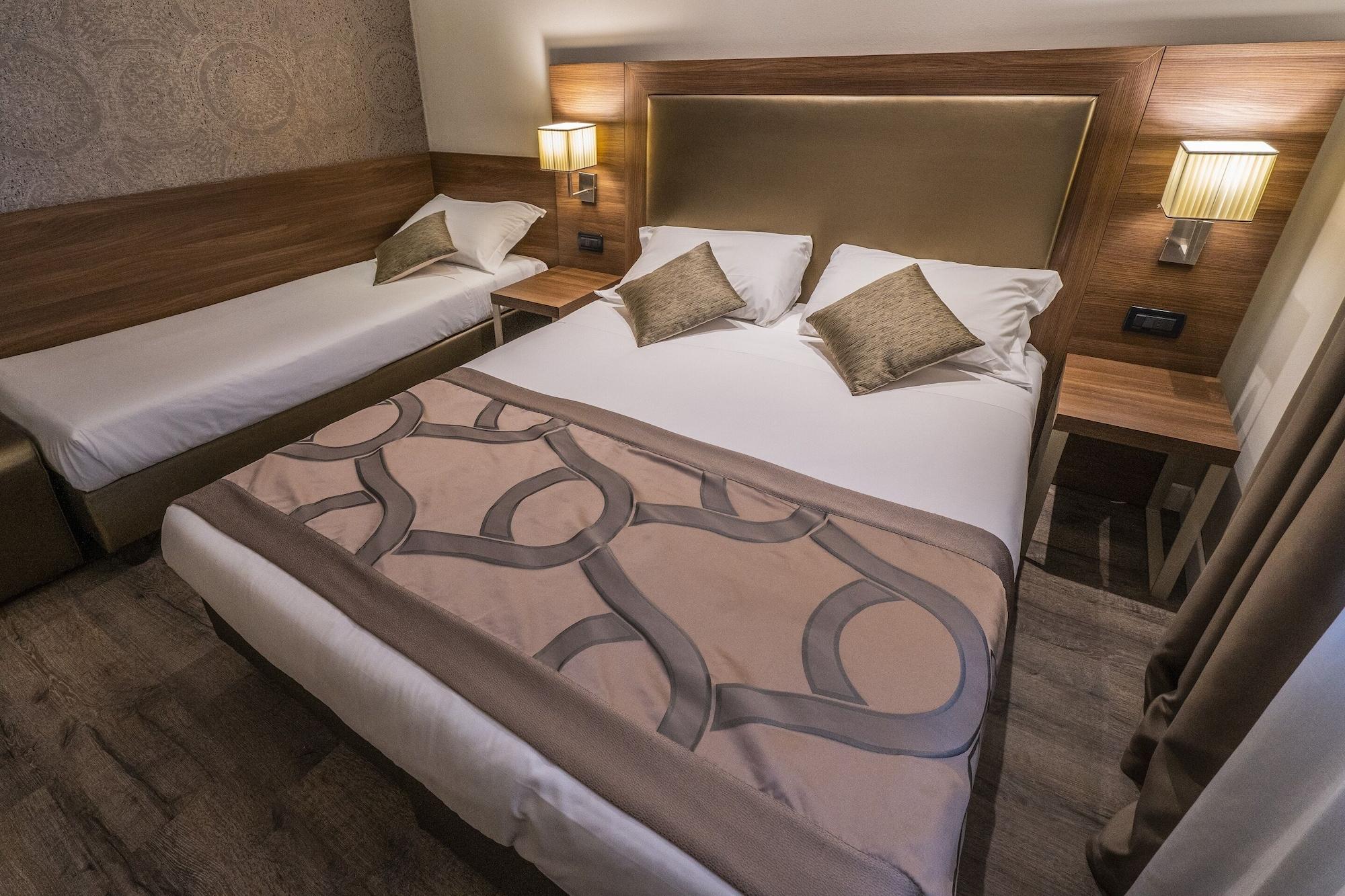Smart Hotel Holiday Mestre Eksteriør bilde