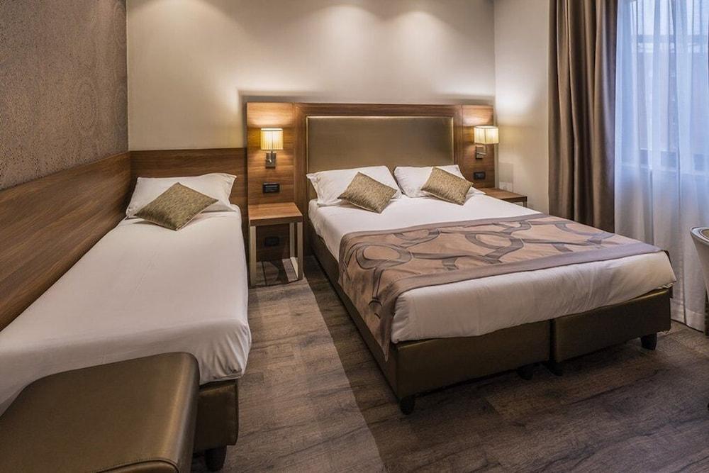 Smart Hotel Holiday Mestre Eksteriør bilde